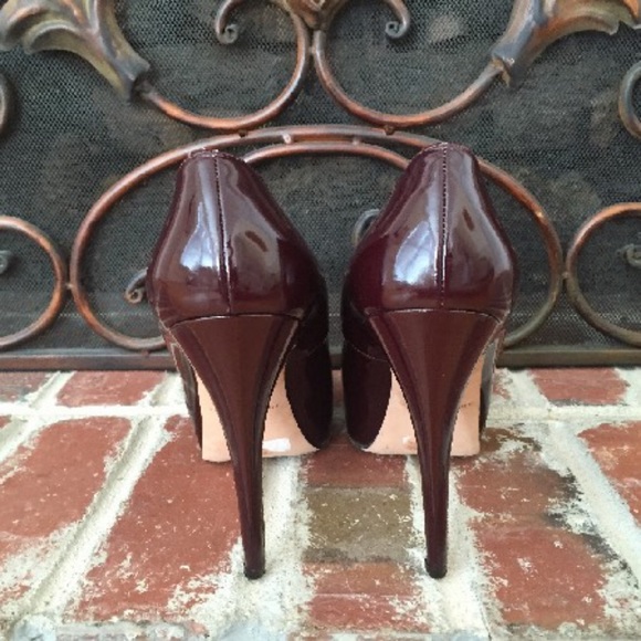Brian Atwood - Patent Leather Pumps US 8.5 | IT 38.5 - Picture 4 of 6